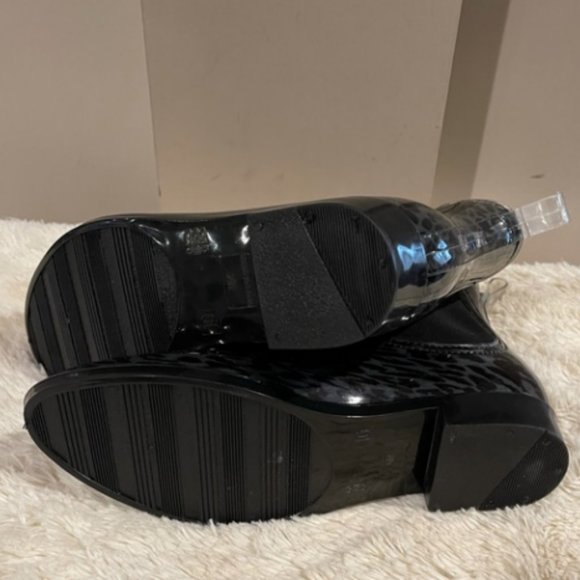 INC International Concept Black Raelynn Ankle Rainboots - 10 - Picture 3 of 7